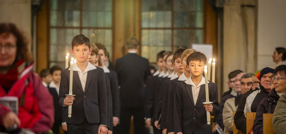 Dresdner Kreuzchor in der Vesper zum Johannisfest