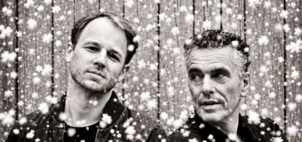 Früher war der Schnee aus Watte  -  Musikalische Lesung mit Ahmad Mesgarha und Philipp Makolies