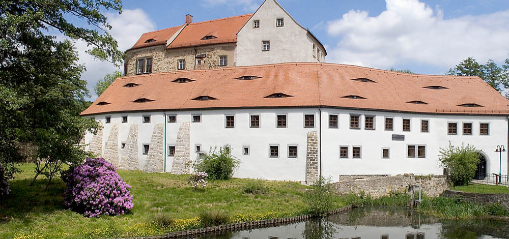 Tag des offenen Schlosses Klippenstein mit Kunst-, Antik- und Gartenmarkt