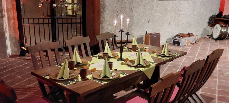 "Für Geist & Magen" - Ritteressen auf Burg Mildenstein mit "Donner & Doria" und "Theo, dem Reimesprecher"