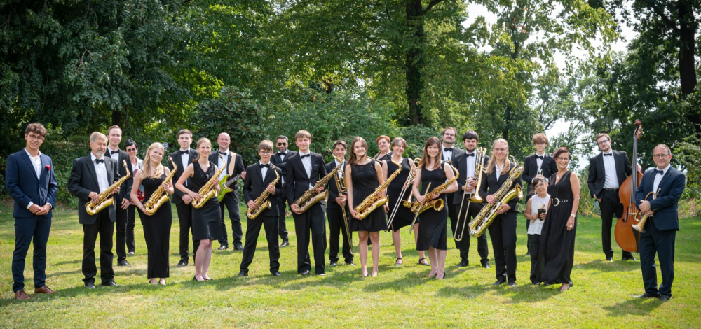 Adventskonzert Big Band Klangfarben "Mandelstern und Friedenspfeife"