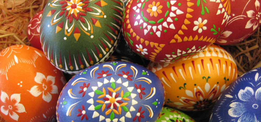 Traditionelles Eierverzieren in sorbischen Techniken