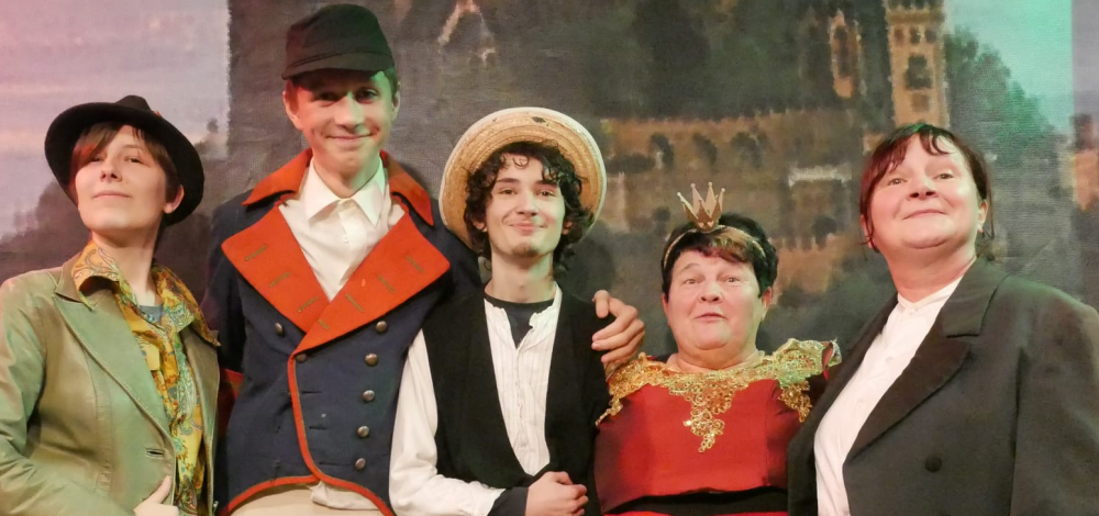 Sechse kommen durch die ganze Welt - Spielleitung: Paula Henke