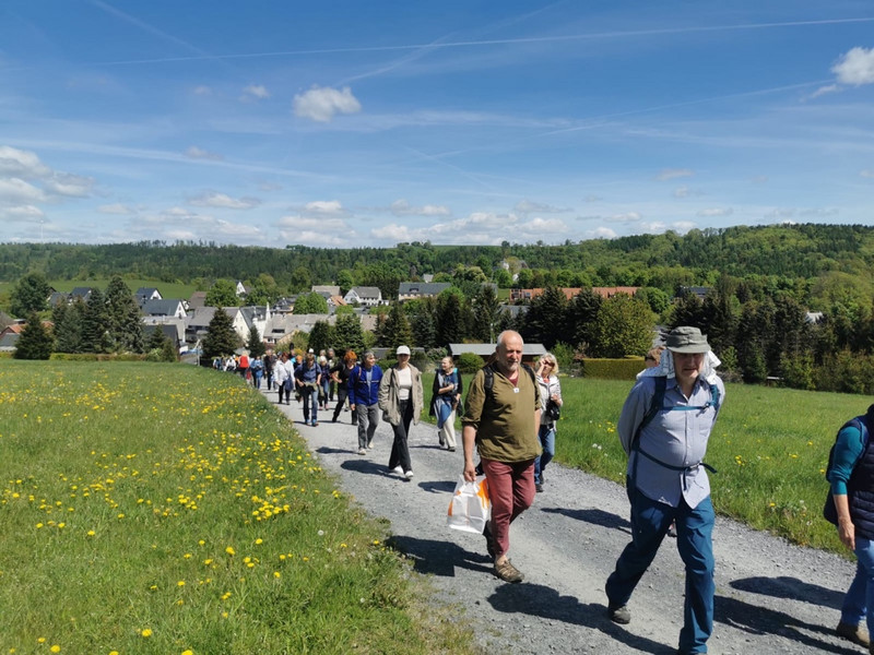 Musikalische Wanderung am Muttertag von Ausstellung zu Ausstellung