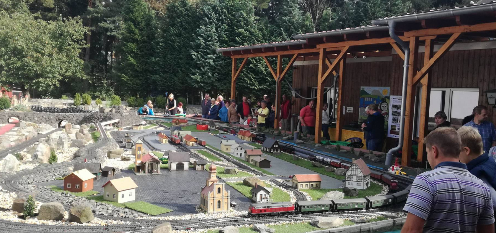 Sommerferienfahrplan im Modelleisenbahnland Oderwitz