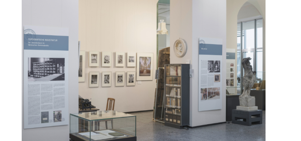 Ausstellung »Gebautes Vermächtnis – Bewahrtes Gedächtnis. Das Sächsische Denkmalarchiv« im Landesamt für Denkmalpflege