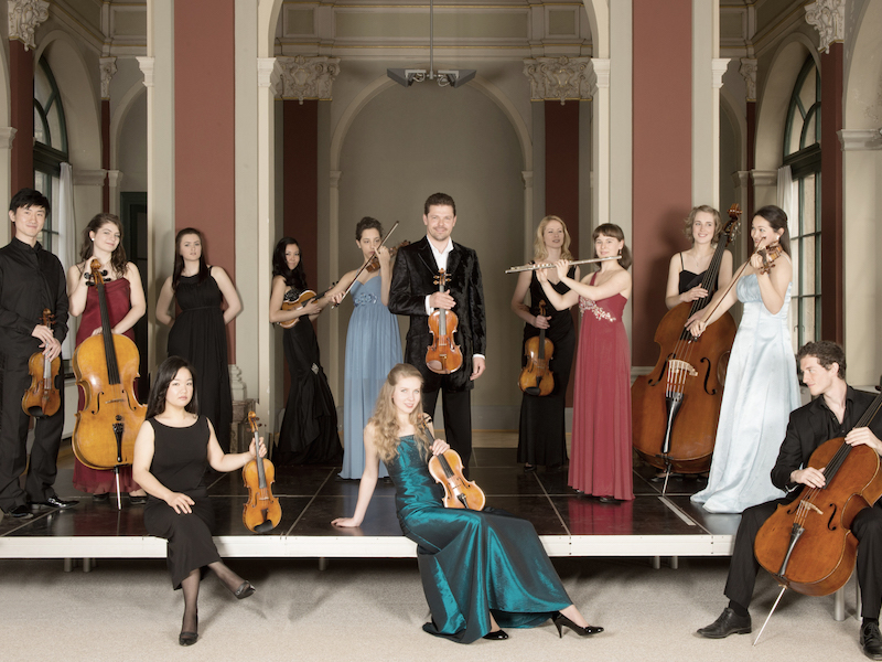 2027 "Mozarts kleine Nachtmusik" -- Galakonzert im Wallpavillon des Dresdner Zwingers