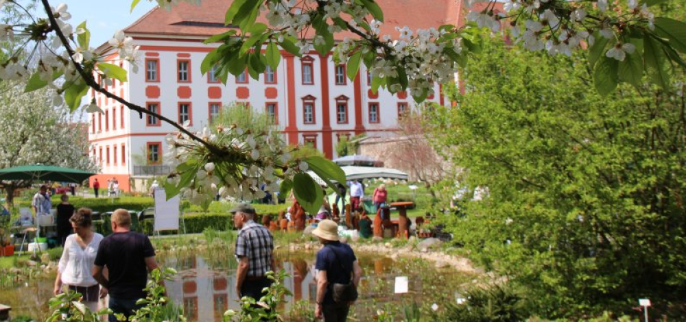 Die Gartensaison beginnt im Klostergarten des Klosters St. Marienstern in Panschwitz-Kuckau