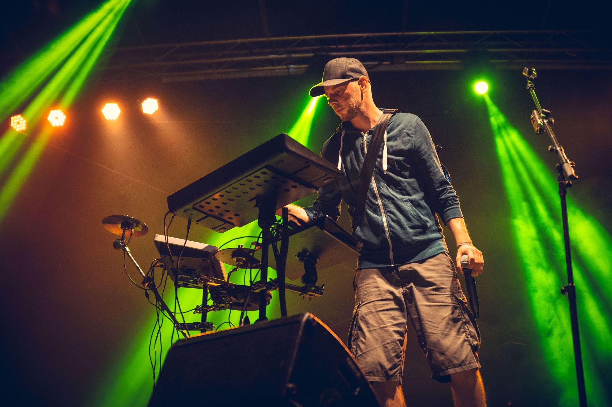 KONRAD KÜCHENMEISTER: LOOP-ENTERTAINMENT