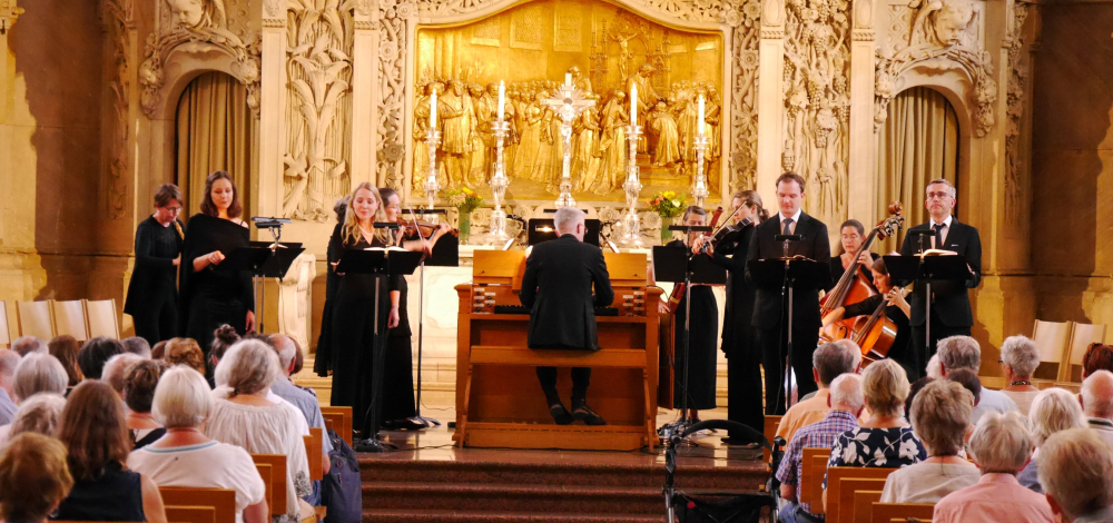 Himmlische Klänge: Striezelmarktmusik in der Kreuzkirche Dresden