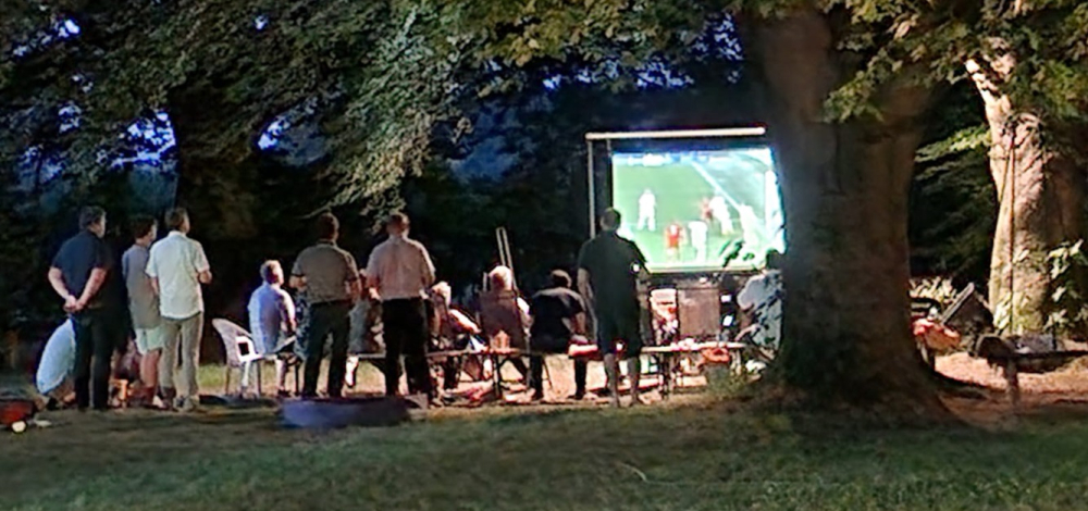 Erst Bauerngolf, dann Public Viewing: Finale der Fußball-WM
