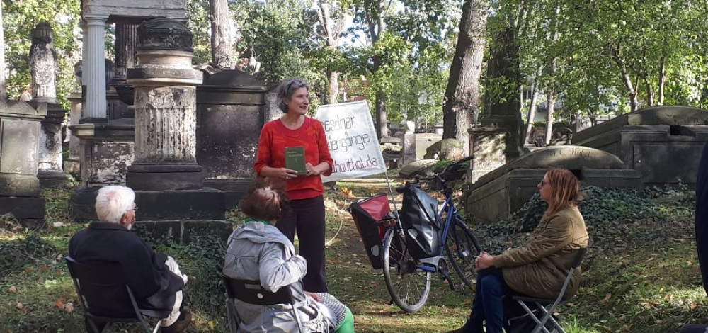 Lichtstreifen und Glutwege – Lesung mit Uta Hauthal zu Dichterinnen der Romantik