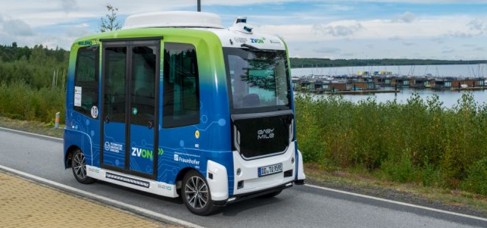 Bald fahrerlos durch die Lausitz? ÖPNV – Ein Element der Daseinsvorsorge im ländlichen Raum : Vortrag von Dr.-Ing. Steffen Kutter, TU Dresden