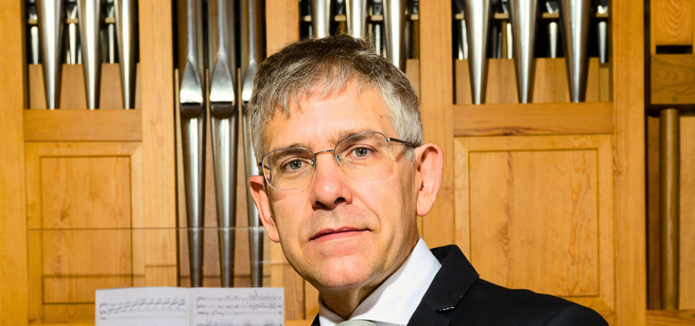 Organist Felipe López aus Madrid im Konzert