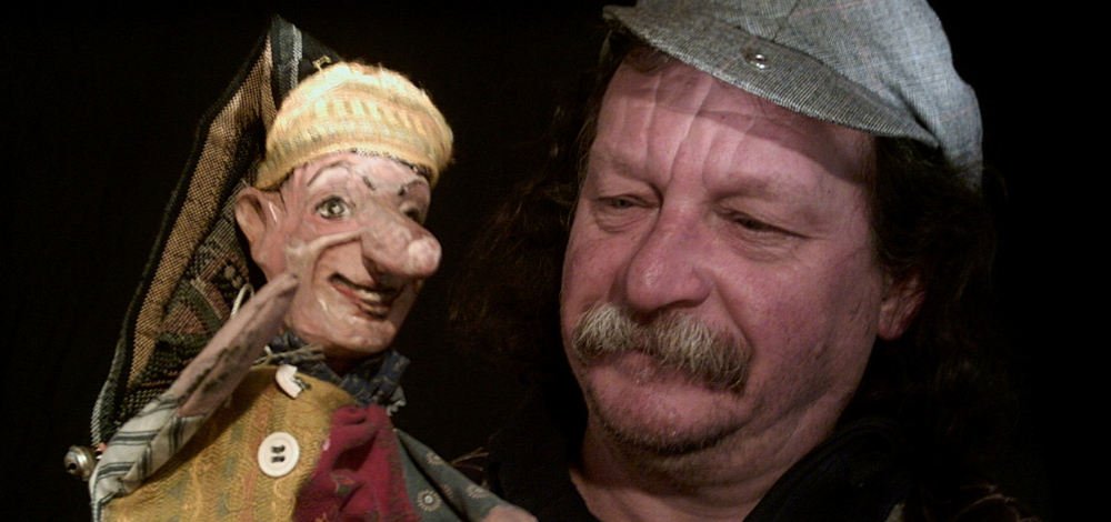 Volkmar Funke präsentiert: "Einfach weggeworfen - Die abenteuerliche Reise einer Kasperpuppe"