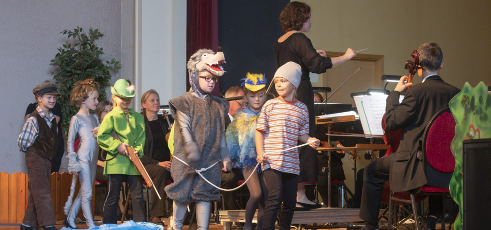 Henne, Hummel und Peter mit der Elbland Philharmonie Sachsen