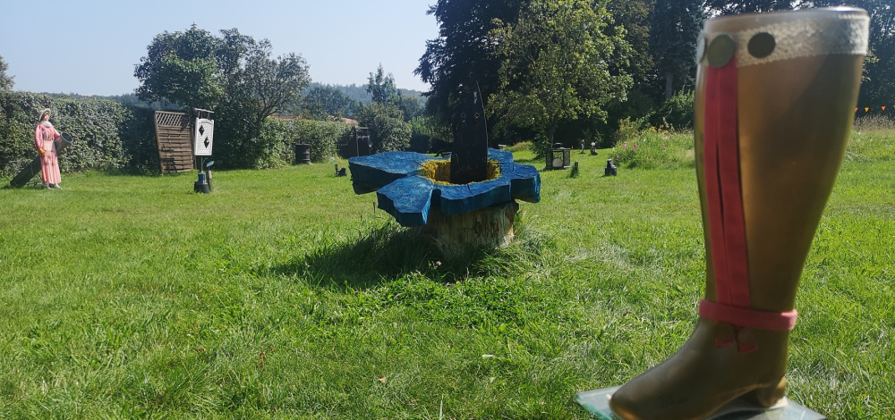 Bauerngolf - Spiel und Spaß beim Stiefelzielwerfen