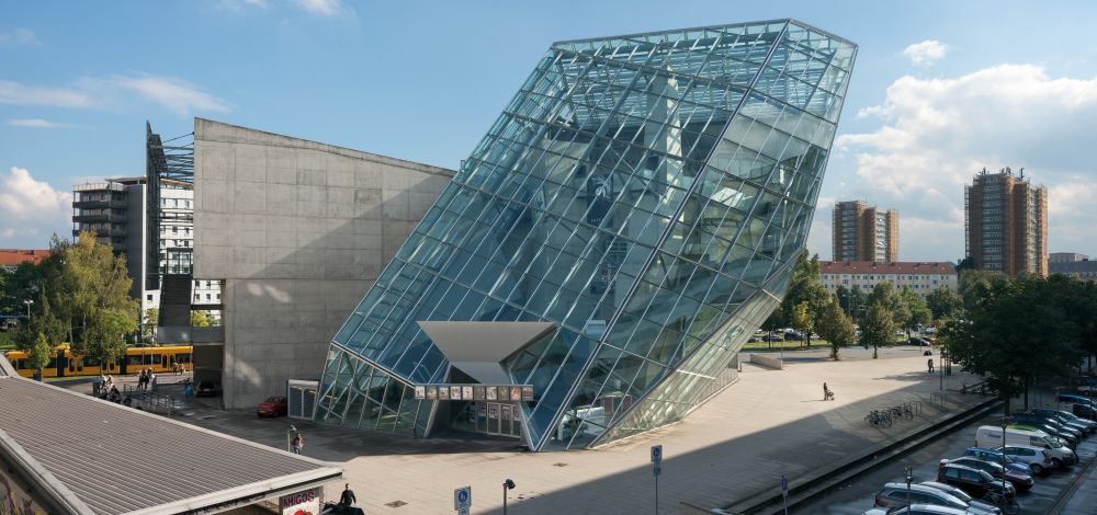 Führung durch die Ausstellung „Deconstruct Deconstructivism – Transformation einer Ikone“