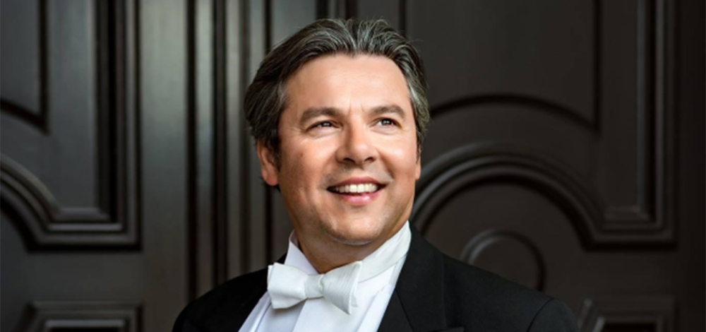 Festliches Konzert zum Jahreswechsel mit Anton Saris (Tenor)