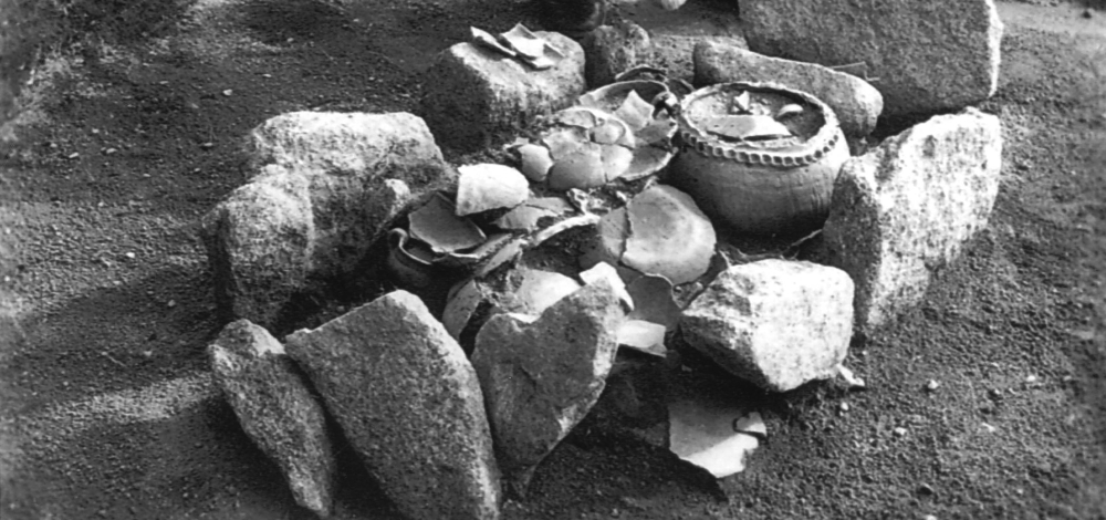 Führung durch die Sonderausstellung "Tod & Ritual. Vorgeschichtliche Bestattungen auf dem Schafberg in Niederkaina"