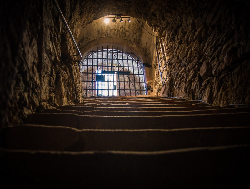 AUSVERKAUFT - Schlossführung: Vom Keller bis zum Boden