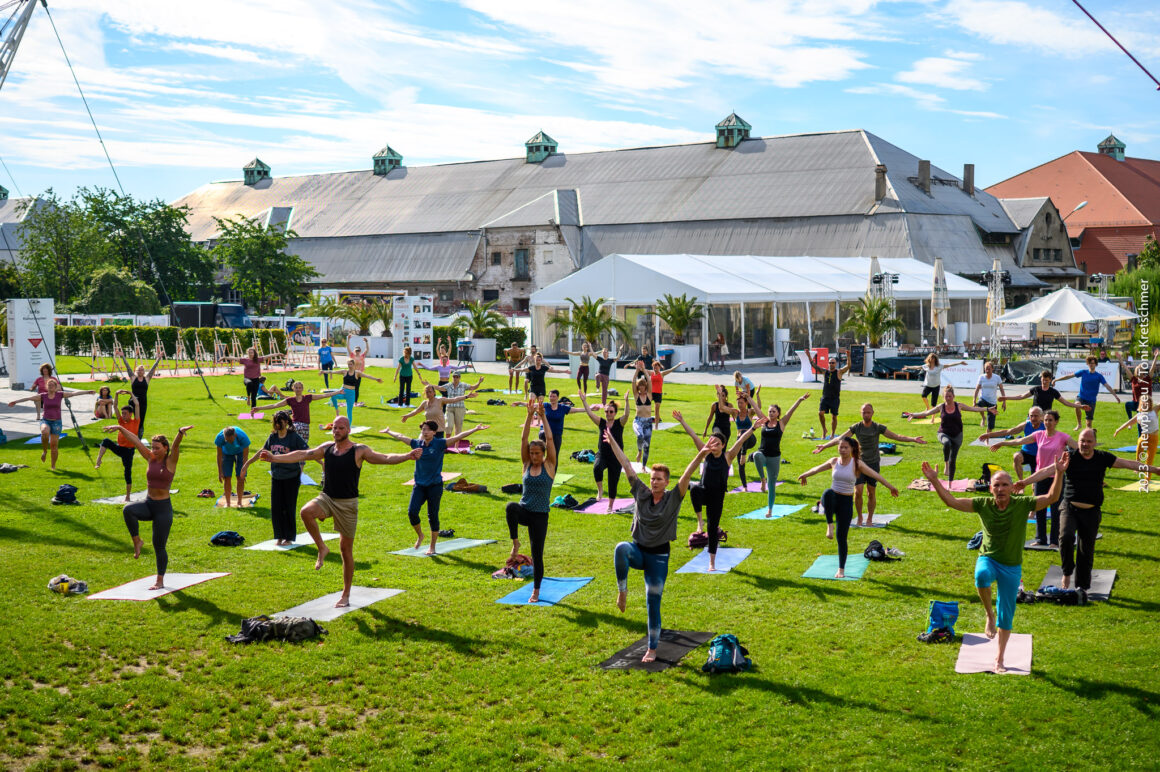 Familienyoga | Mandy Frauenlob