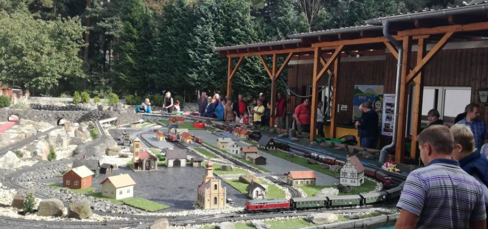 Sommerferien Fahrplan im Modelleisenbahnland Oderwitz e. V.