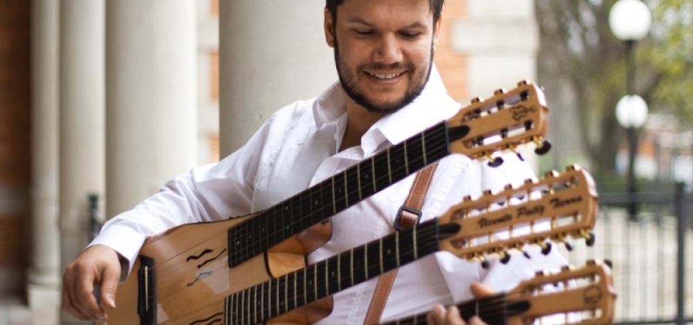 InnenHofKonzert - Gitarrenkonzert mit Vicente Patíz