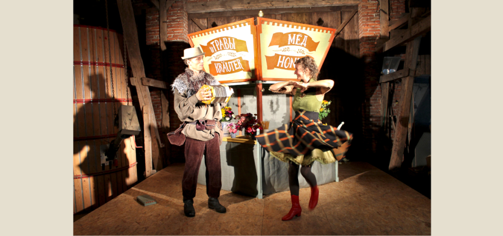 KULTURSOMMER in Breitendorf - Märchen - Mascha und der Bär - Theaterimkerei
