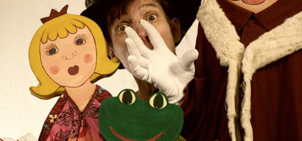 Das Puppentheater Madame Rosa präsentiert: Der Froschkönig