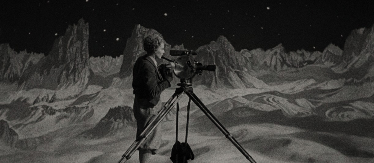 Frau im Mond