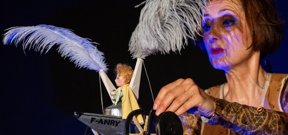 "Der Kleine Prinz unterwegs zu den Sternen". Gastspiel des Figurentheaters Weidringer aus Erfurt