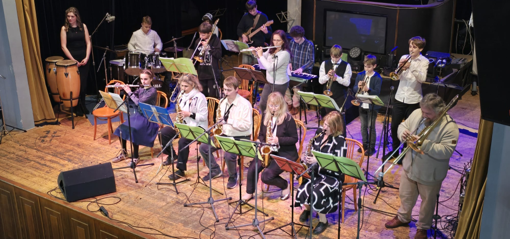 Mandaujazz im Stadionformat Big Band ZUŠ Rumburk