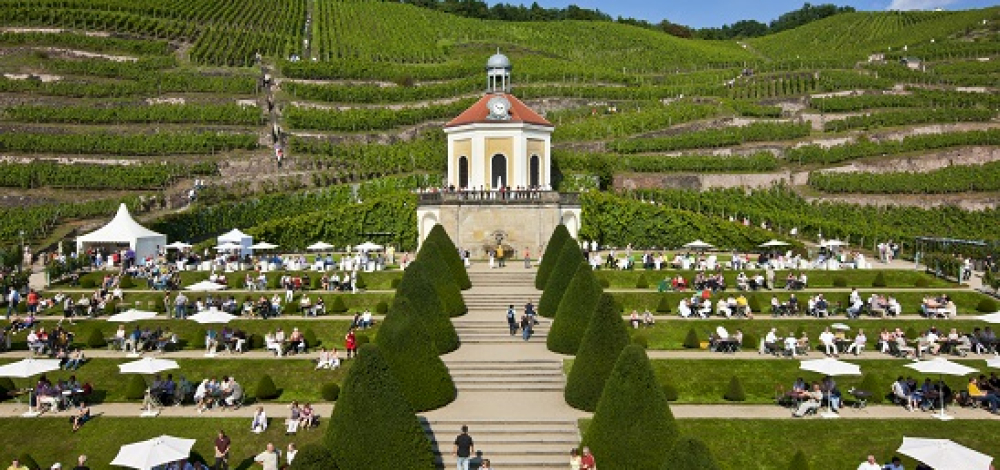 WEINSOMMER AUF SCHLOSS WACKERBARTH