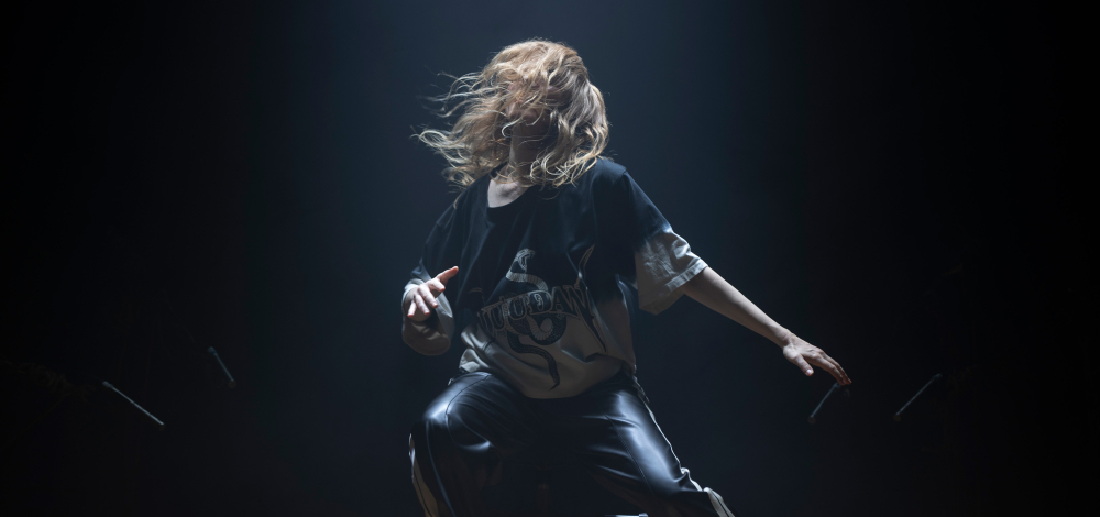 Kat Válastur, Dive into You