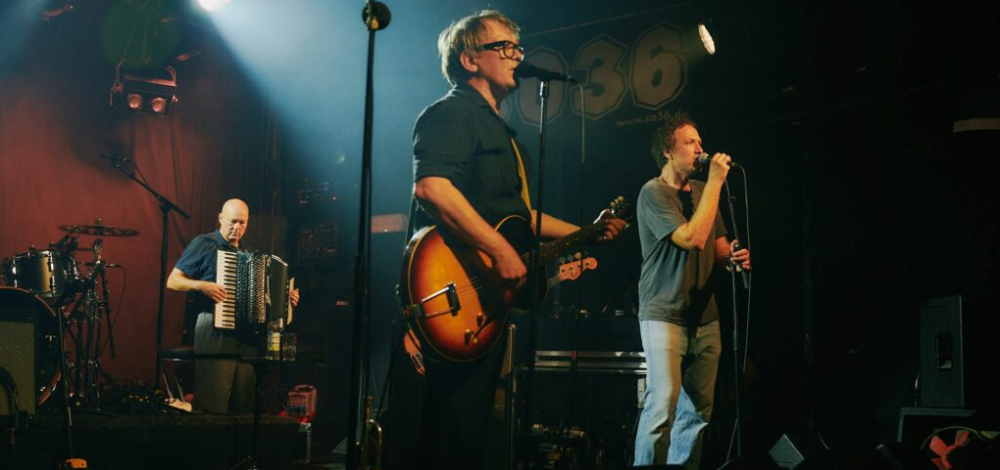 Element of Crime in Wenn es dunkel und kalt wird in Berlin