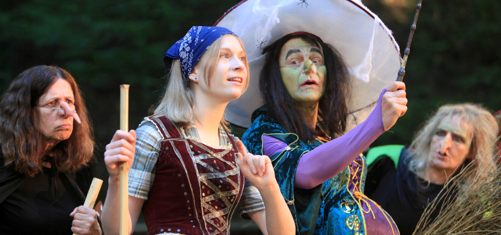 Die kleine Hexe - mit anschl. Lampionumzug