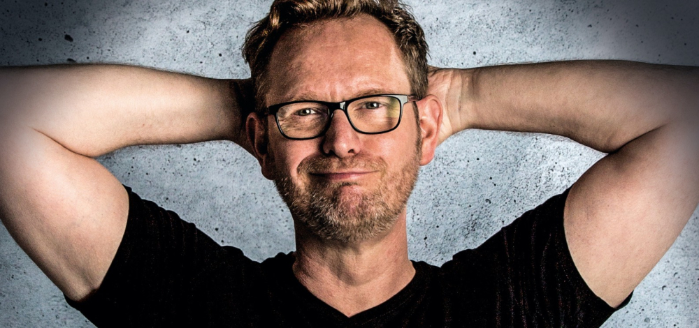 Knackig! Zumindest die Gelenke Stand-up Comedy mit Martin Sierp