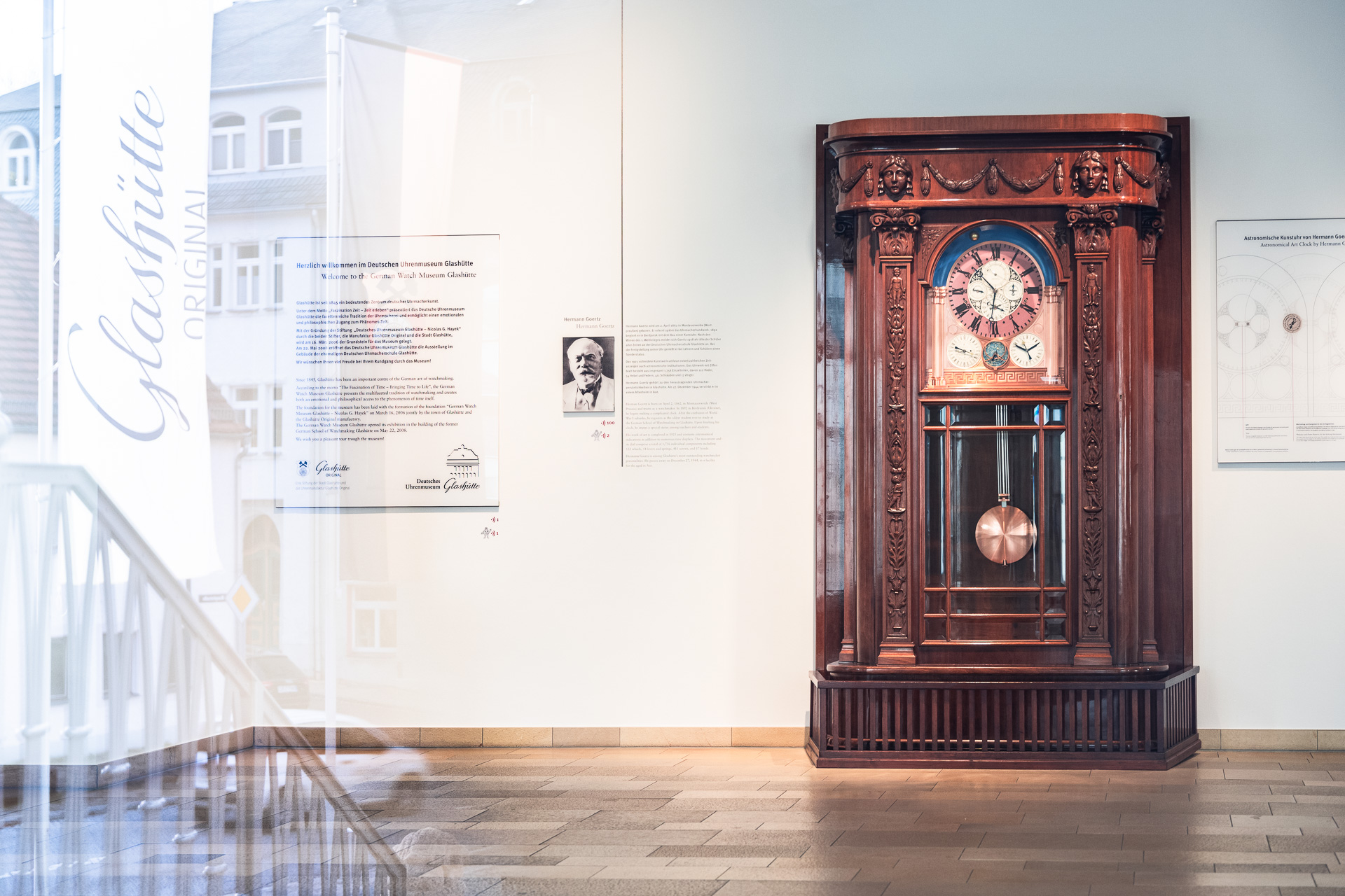 Öffentliches Aufziehen der Astronomischen Kunstuhr im Deutschen Uhrenmuseum Glashütte