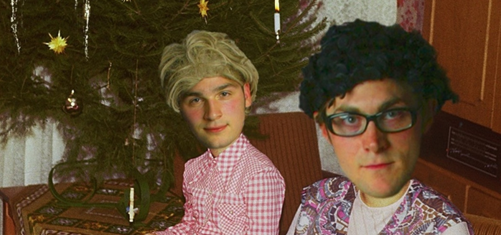 Zärtlichkeiten mit Freunden – Weihnachtsfeier