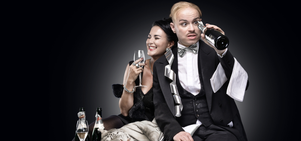 DINNER FOR ONE - Eine Komödie von René Heinersdorff nach dem bekannten Fernsehsketch mit Dorothea Kriegl und Christian Kühn