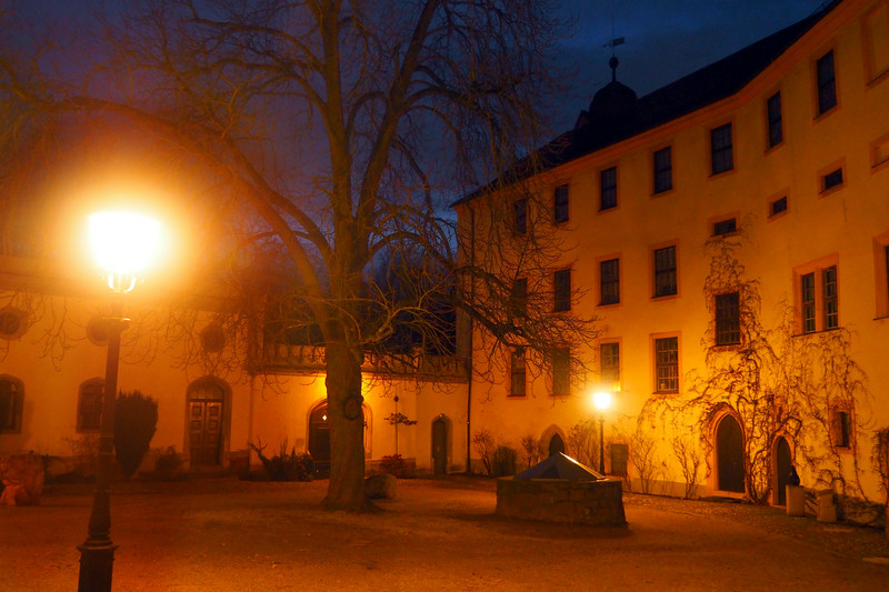 Zur Blauen Stunde. Weihnachtliche Schlossführung mit Glühwein im Kerzenschein