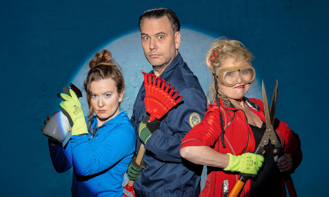 Sommerprogramm „Nur die Harten komm’ in’ Garten!“ - Helm ab im Beet! Die Herkuleskeule zieht ins Gewächshaus im Gartencenter Rülcker in Dres