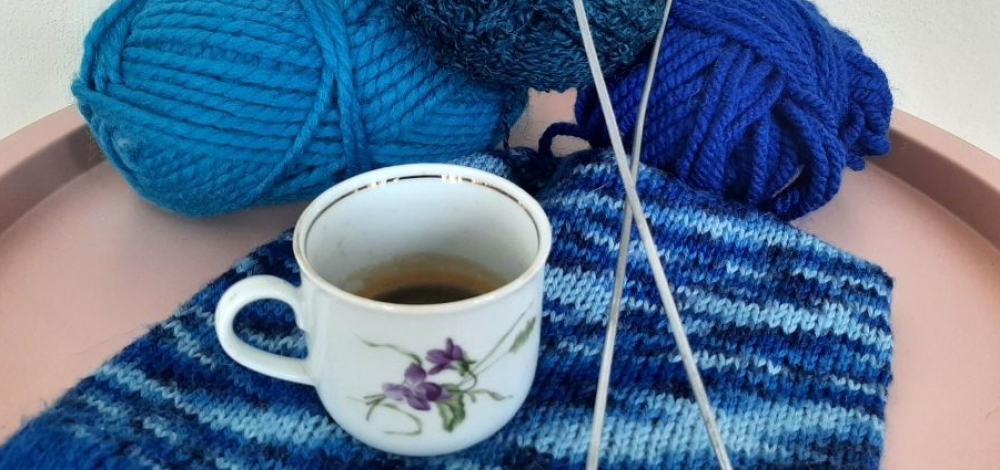Strick-Café