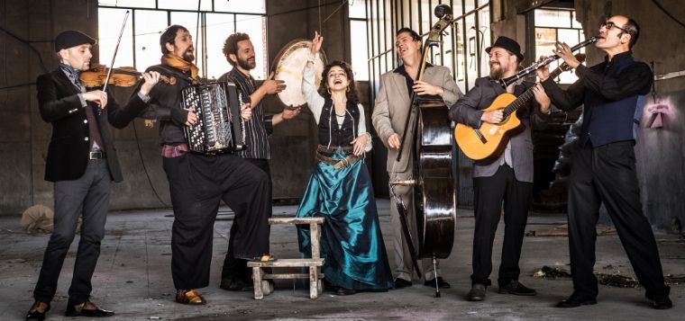 Barcelona Gipsy balKan Orchestra - NOVRA ERA