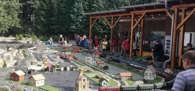 20 Jahre Modelleisenbahnland Oderwitz e. V.  "Gartenbahnausklang"