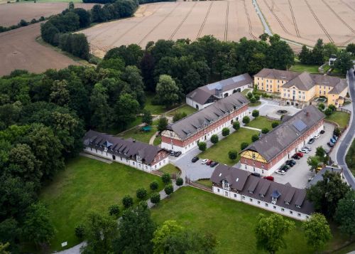 „…durch das Jahr, durch das Leben“ - Rituale als Hilfe bei den Übergängen des Lebens ©