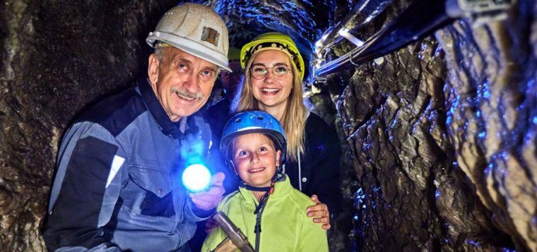 Kinderführung im Bergwerk mit Edelsteinsieben - Die Sächsische Schweiz untertage erleben