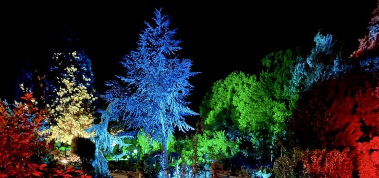 Magischer Lichter der Vulkane - Heißes Glühen der Lavaströme