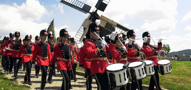 Musikparade zum Mühlengeburtstag in Kottmarsdorf